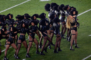 Beyonce-Super-Bowl-Football